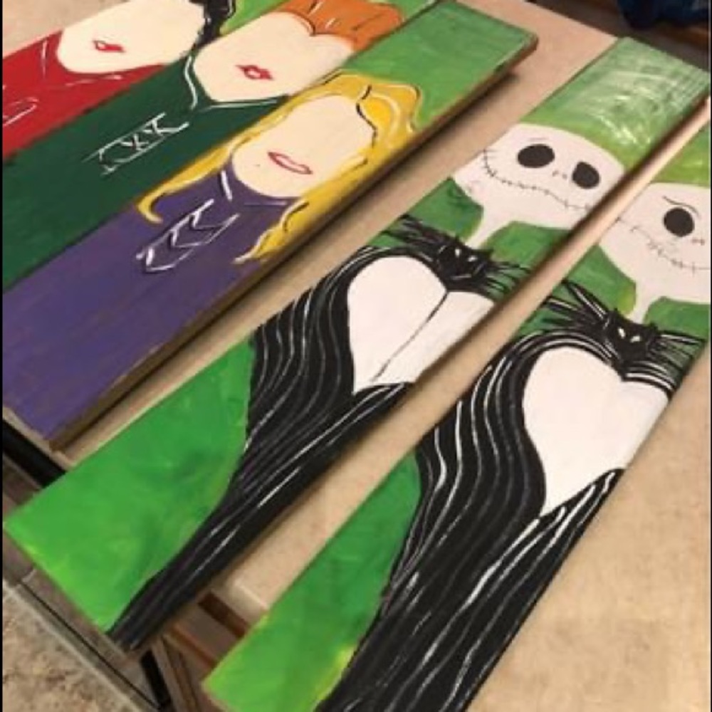 Thin wood holiday sign